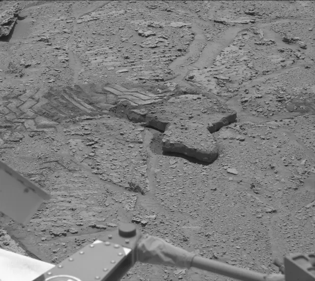 Sol 3716: Mast Camera (Mastcam)