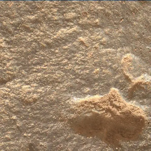 Sol 3716: Mars Hand Lens Imager (MAHLI)