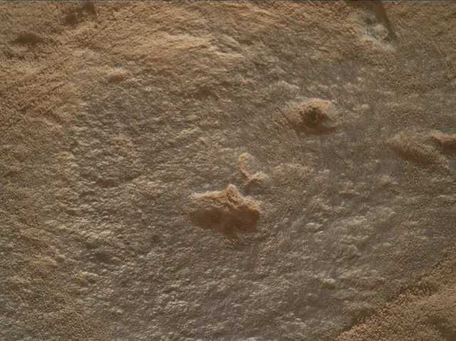 Sol 3716: Mars Hand Lens Imager (MAHLI)