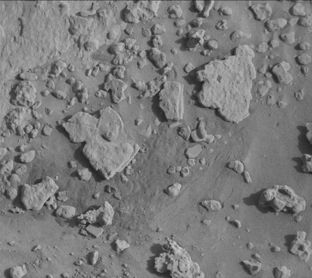 Sol 3719: Mast Camera (Mastcam)
