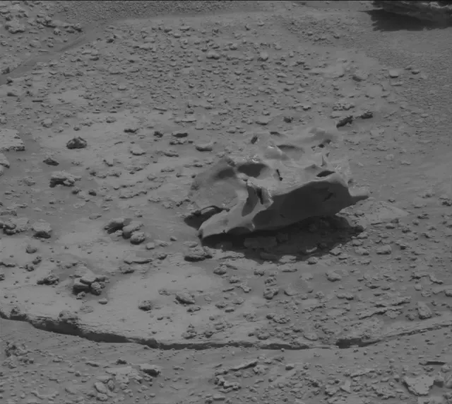 Sol 3721: Mast Camera (Mastcam)