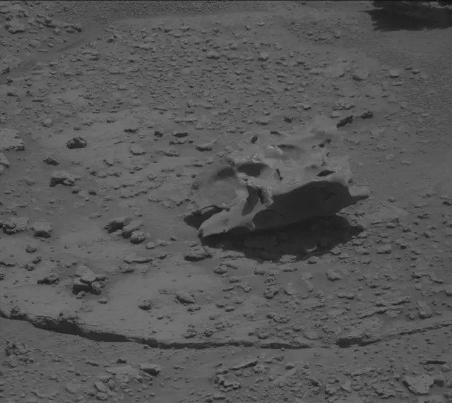 Sol 3721: Mast Camera (Mastcam)