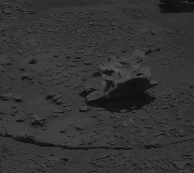 Sol 3721: Mast Camera (Mastcam)