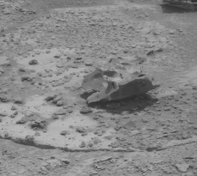 Sol 3721: Mast Camera (Mastcam)