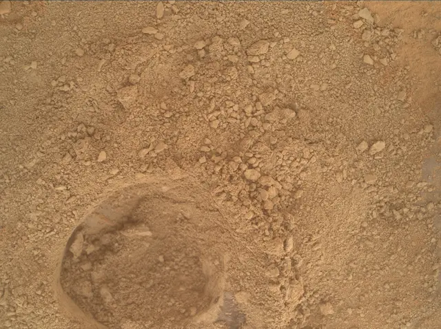 Sol 3721: Mars Hand Lens Imager (MAHLI)