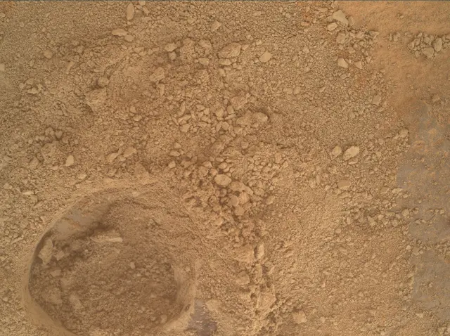 Sol 3721: Mars Hand Lens Imager (MAHLI)