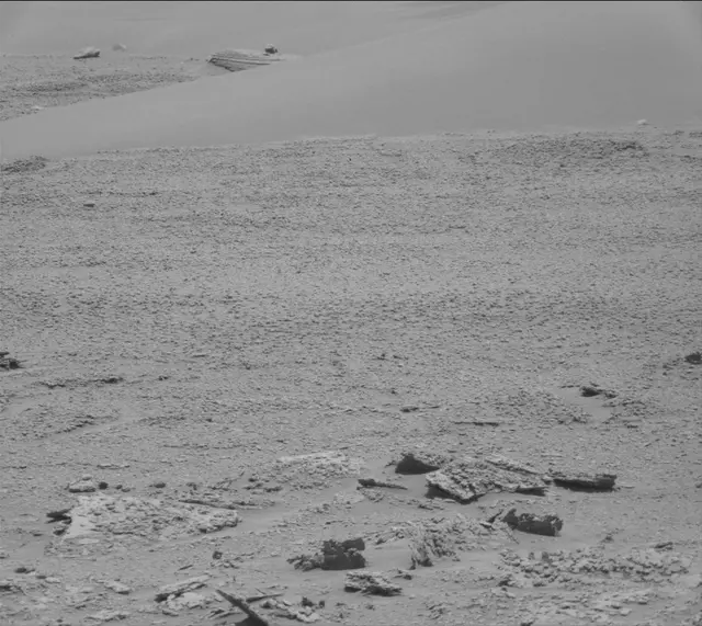 Sol 3723: Mast Camera (Mastcam)