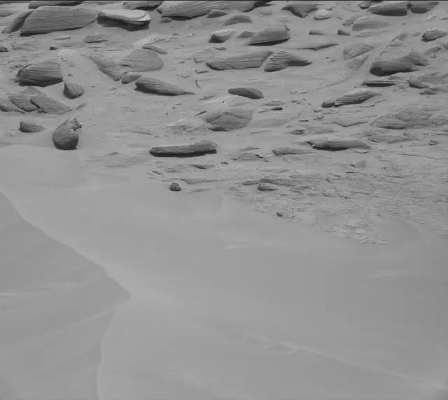 Sol 3723: Mast Camera (Mastcam)