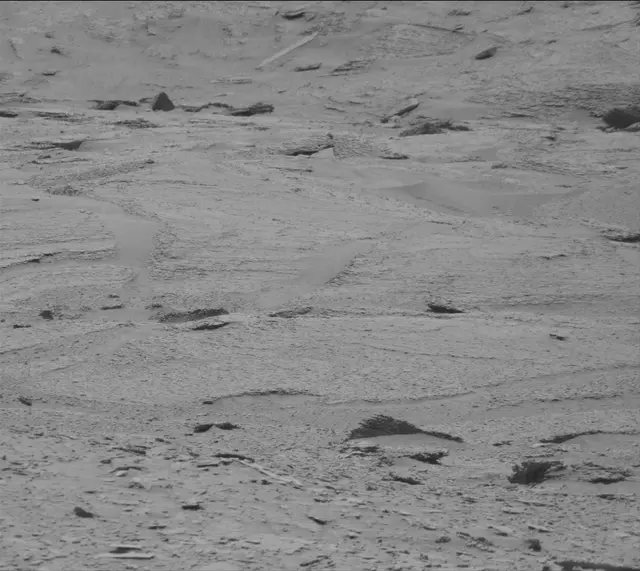 Sol 3723: Mast Camera (Mastcam)