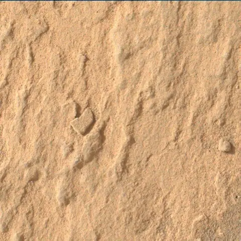 Sol 3723: Mars Hand Lens Imager (MAHLI)