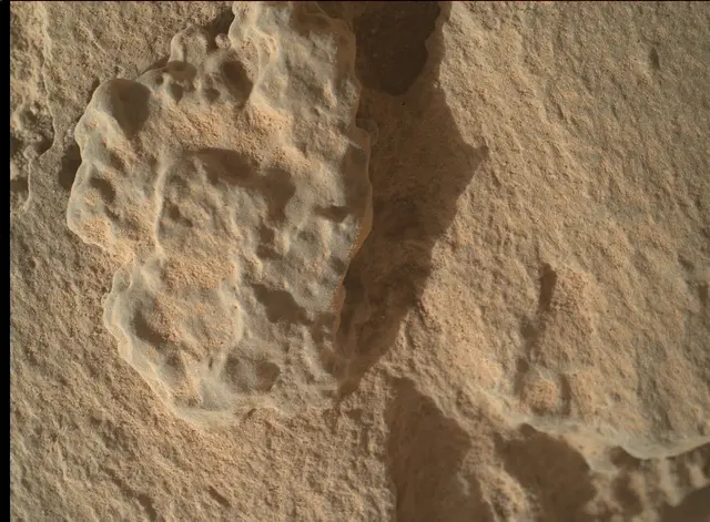 Sol 3723: Mars Hand Lens Imager (MAHLI)