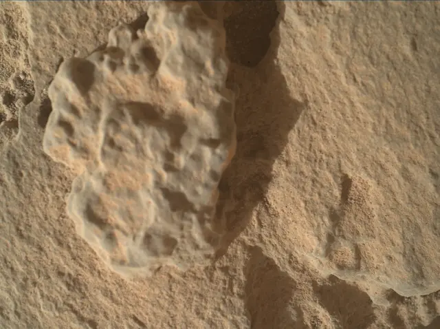 Sol 3723: Mars Hand Lens Imager (MAHLI)