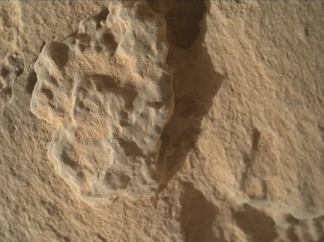 Sol 3723: Mars Hand Lens Imager (MAHLI)