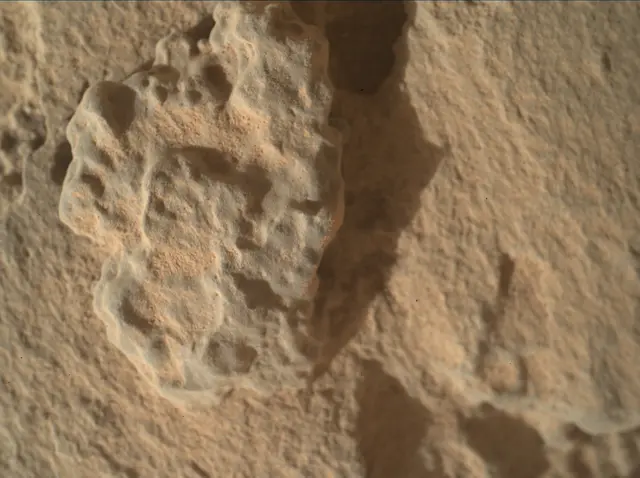 Sol 3723: Mars Hand Lens Imager (MAHLI)