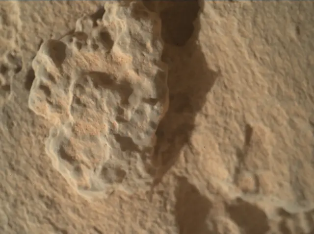 Sol 3723: Mars Hand Lens Imager (MAHLI)