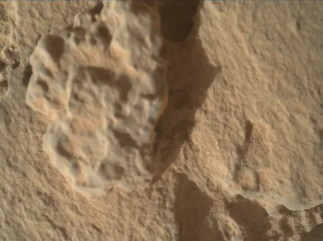 Sol 3723: Mars Hand Lens Imager (MAHLI)