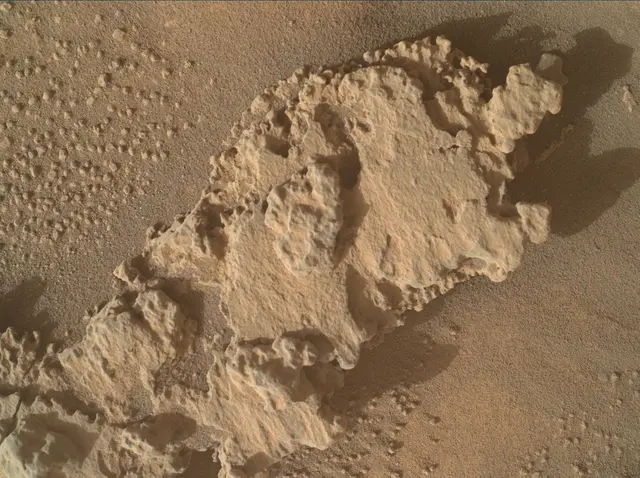 Sol 3723: Mars Hand Lens Imager (MAHLI)