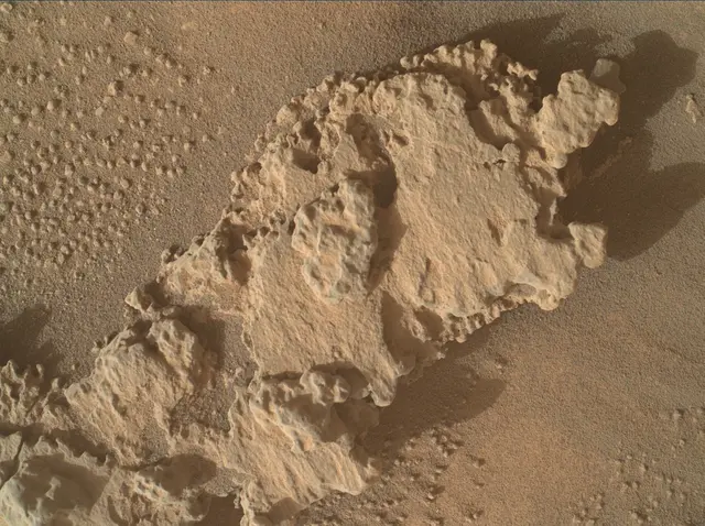 Sol 3723: Mars Hand Lens Imager (MAHLI)