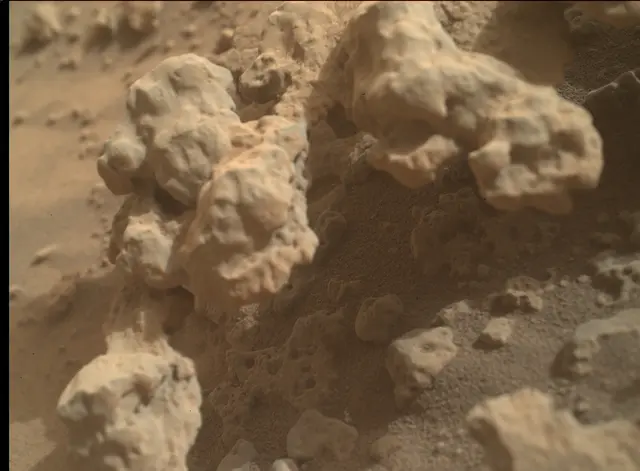 Sol 3723: Mars Hand Lens Imager (MAHLI)