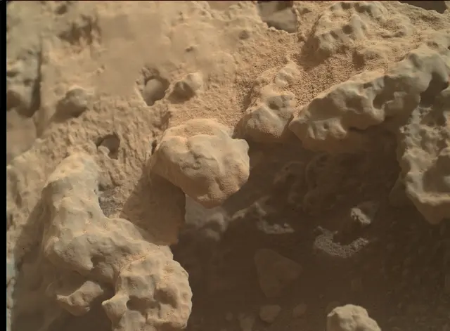 Sol 3723: Mars Hand Lens Imager (MAHLI)