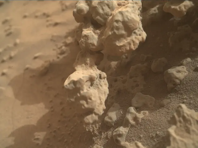 Sol 3723: Mars Hand Lens Imager (MAHLI)