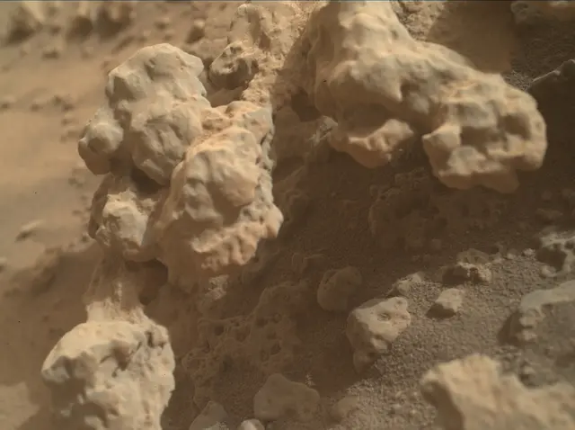 Sol 3723: Mars Hand Lens Imager (MAHLI)