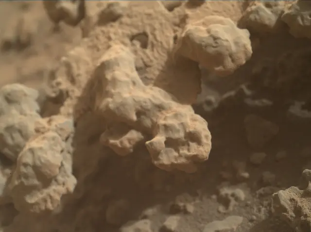 Sol 3723: Mars Hand Lens Imager (MAHLI)