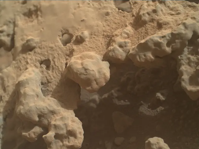 Sol 3723: Mars Hand Lens Imager (MAHLI)
