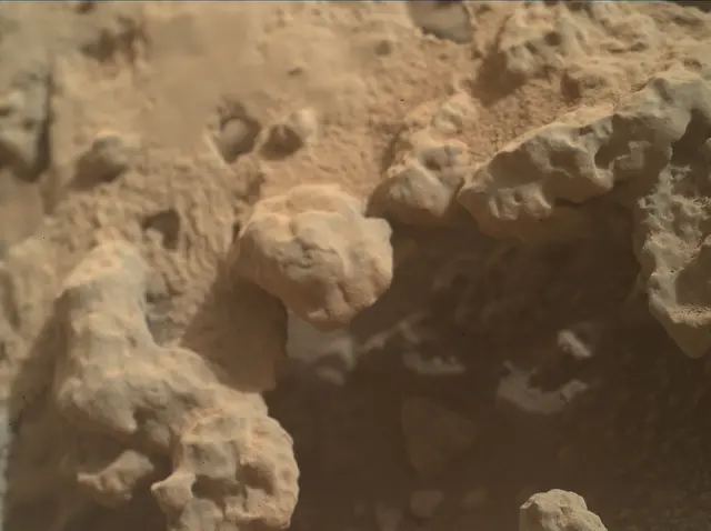 Sol 3723: Mars Hand Lens Imager (MAHLI)