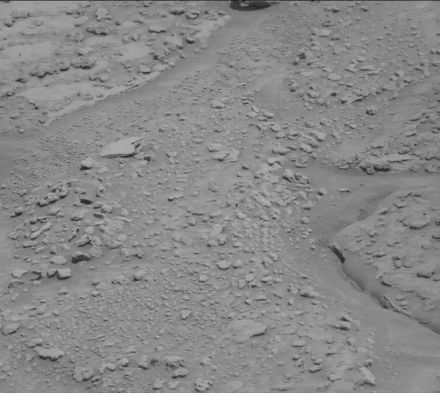 Sol 3724: Mast Camera (Mastcam)