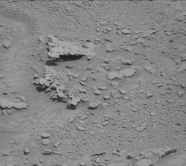 Sol 3724: Mast Camera (Mastcam)