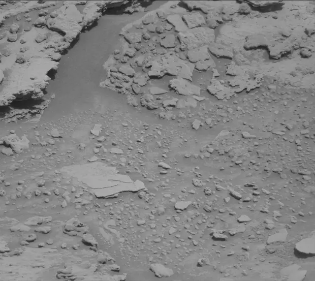 Sol 3724: Mast Camera (Mastcam)