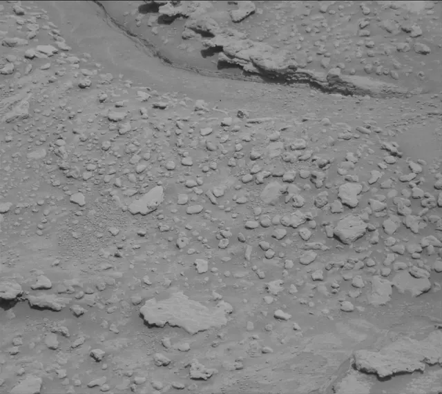 Sol 3724: Mast Camera (Mastcam)