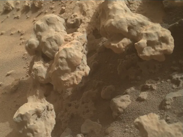 Sol 3724: Mars Hand Lens Imager (MAHLI)