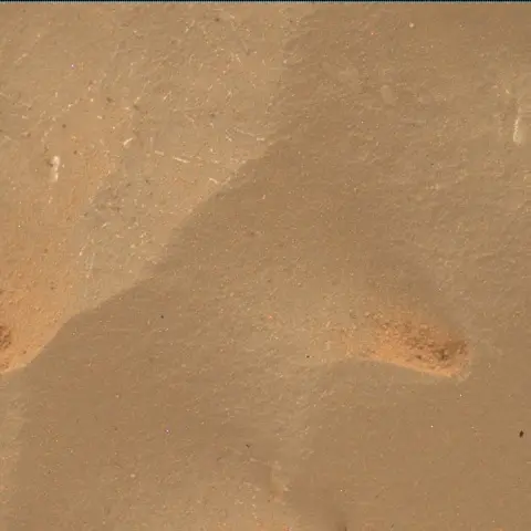 Sol 3725: Mars Hand Lens Imager (MAHLI)