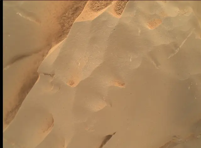 Sol 3725: Mars Hand Lens Imager (MAHLI)