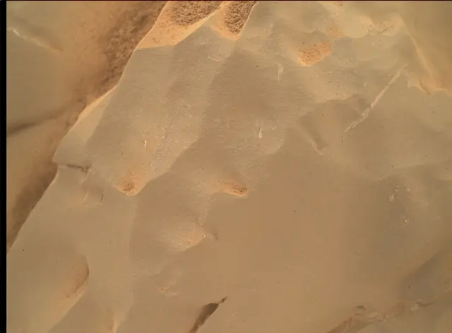 Sol 3725: Mars Hand Lens Imager (MAHLI)