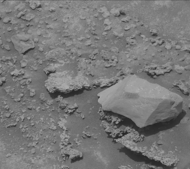 Sol 3727: Mast Camera (Mastcam)