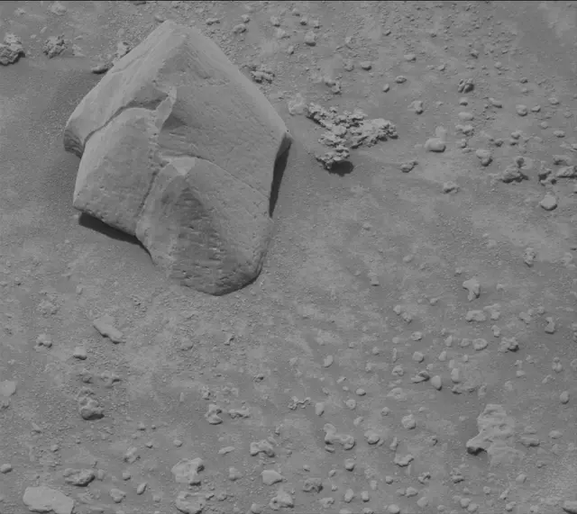 Sol 3727: Mast Camera (Mastcam)