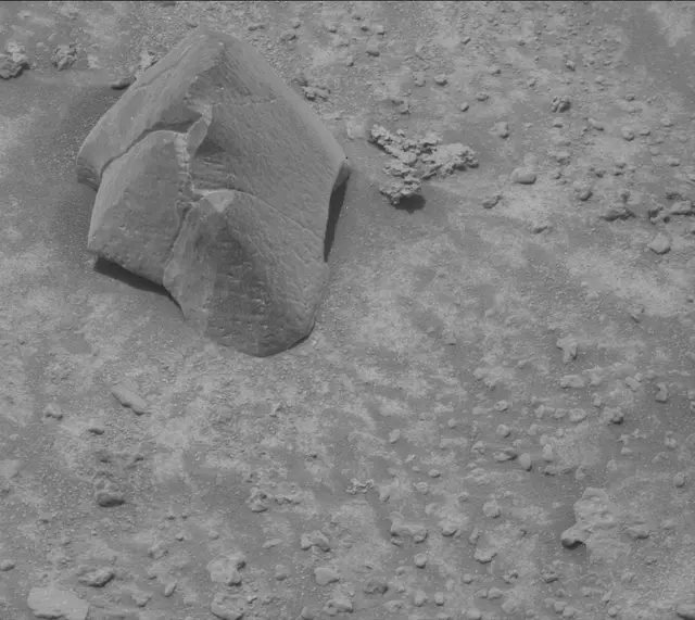Sol 3727: Mast Camera (Mastcam)