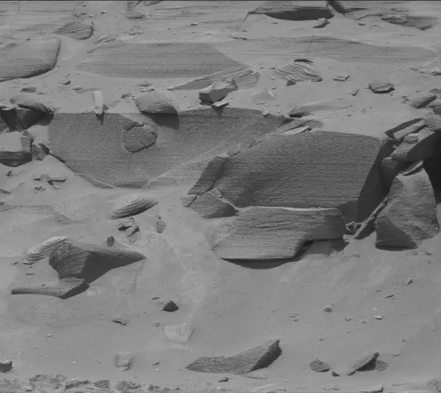 Sol 3727: Mast Camera (Mastcam)