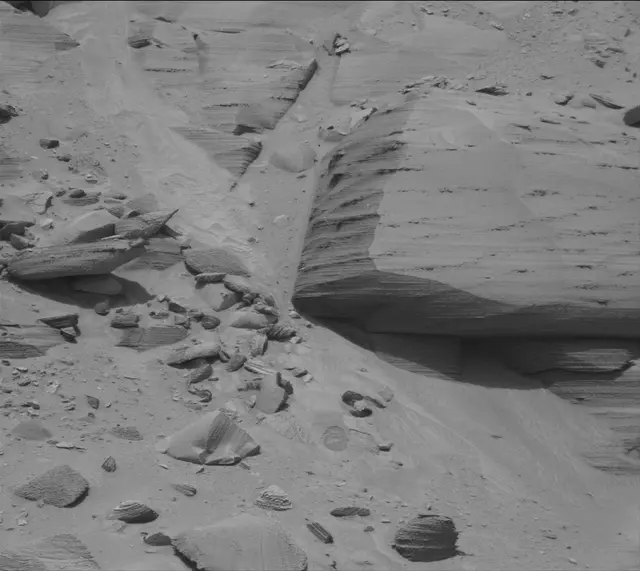 Sol 3727: Mast Camera (Mastcam)