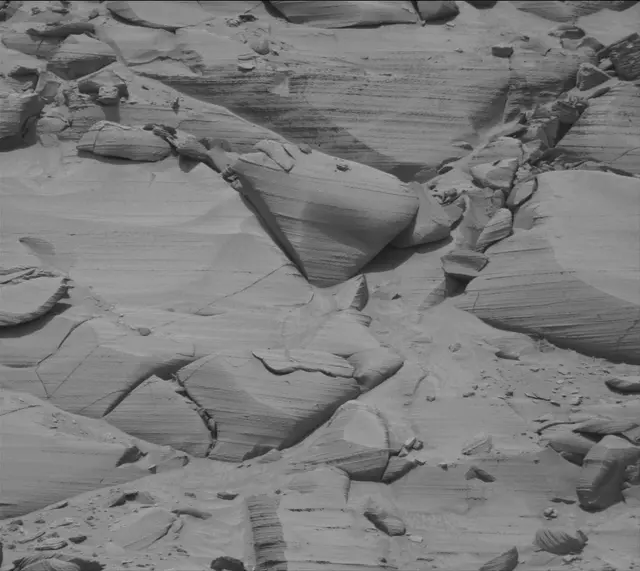 Sol 3727: Mast Camera (Mastcam)
