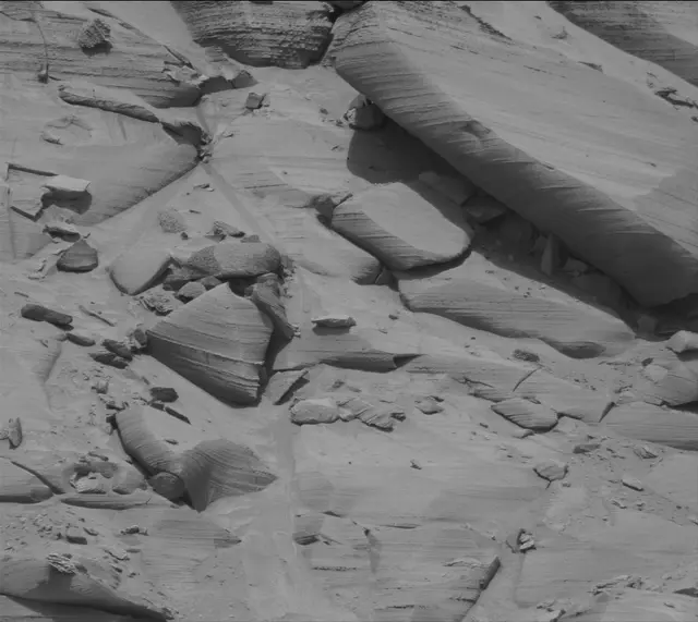 Sol 3727: Mast Camera (Mastcam)