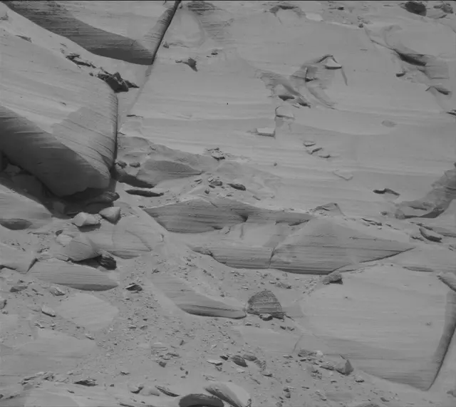 Sol 3727: Mast Camera (Mastcam)