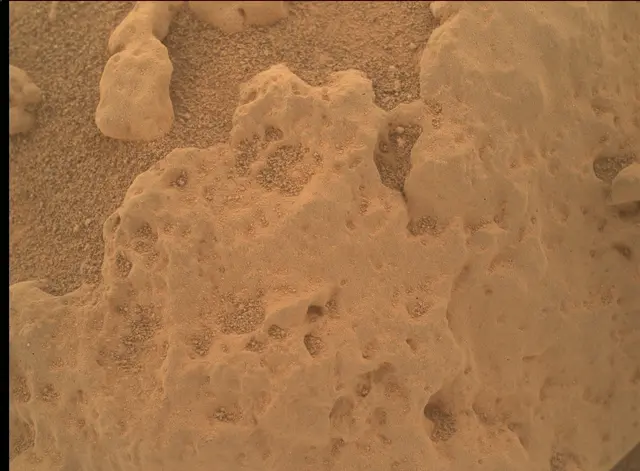Sol 3728: Mars Hand Lens Imager (MAHLI)