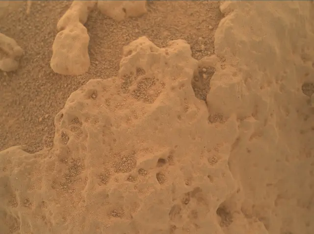 Sol 3728: Mars Hand Lens Imager (MAHLI)
