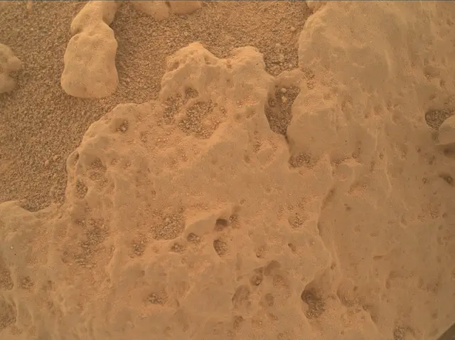 Sol 3728: Mars Hand Lens Imager (MAHLI)