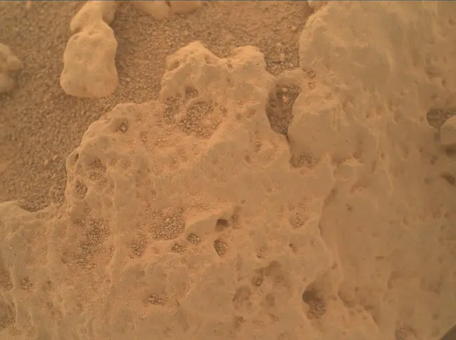 Sol 3728: Mars Hand Lens Imager (MAHLI)
