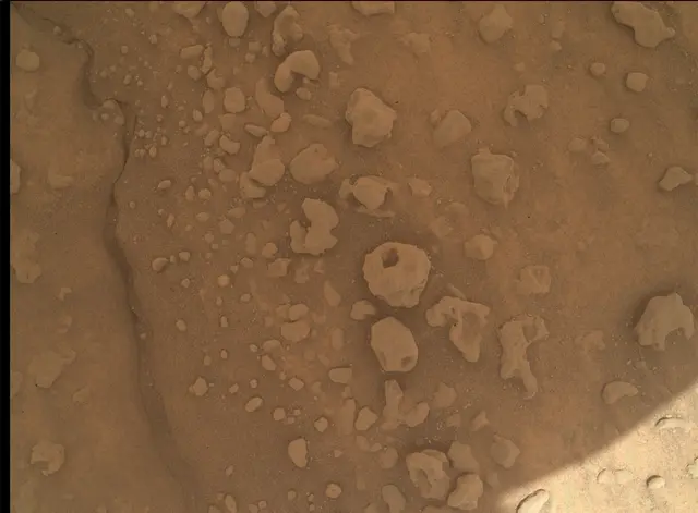 Sol 3730: Mars Hand Lens Imager (MAHLI)